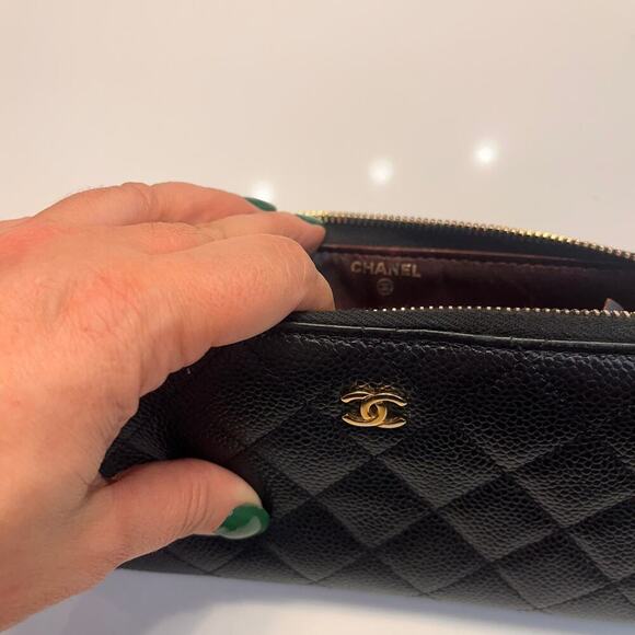 Chanel Black Quilted Caviar L-Gusset Zip-Around Wallet - Picture 8 of 11